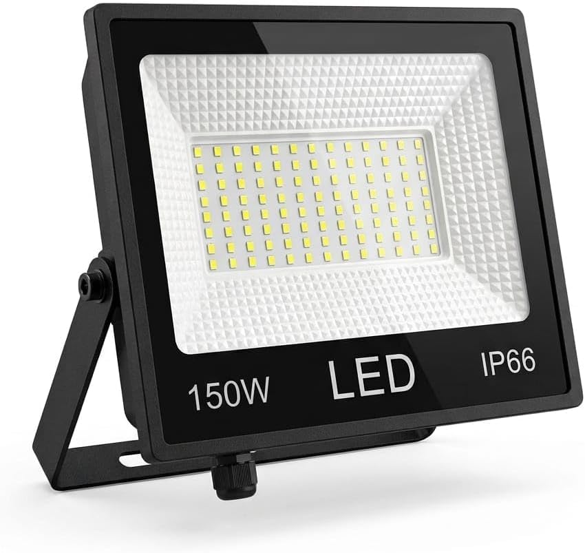 كشاف LED مستطيل أسود بحامل تثبيت، يوضح شرائح الإضاءة والعاكس الداخلي، ومكتوب على واجهته 150W وIP66
